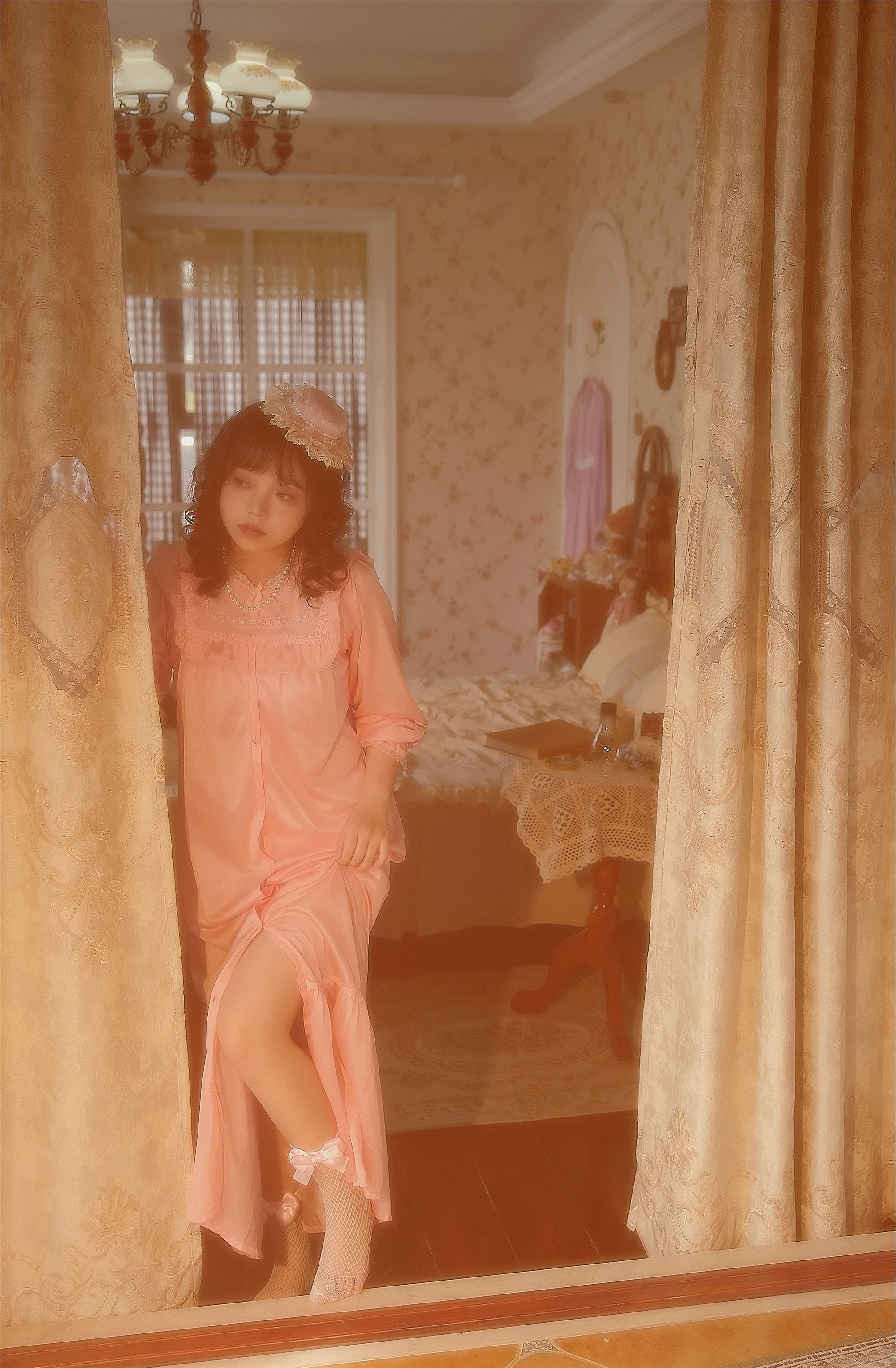 YITUYU艺图语 2025.02.01 法式少女 贝贝bu睡觉